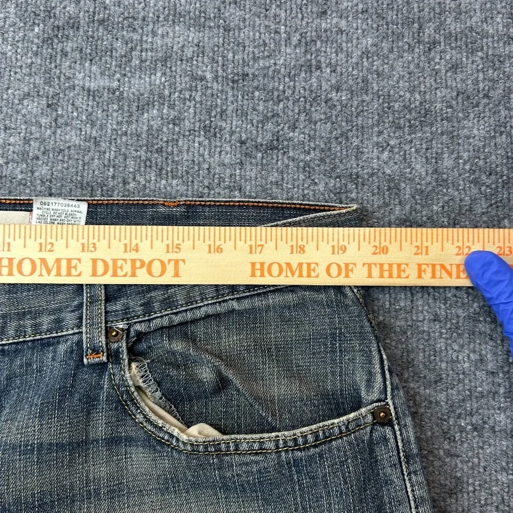 Levis levi 569